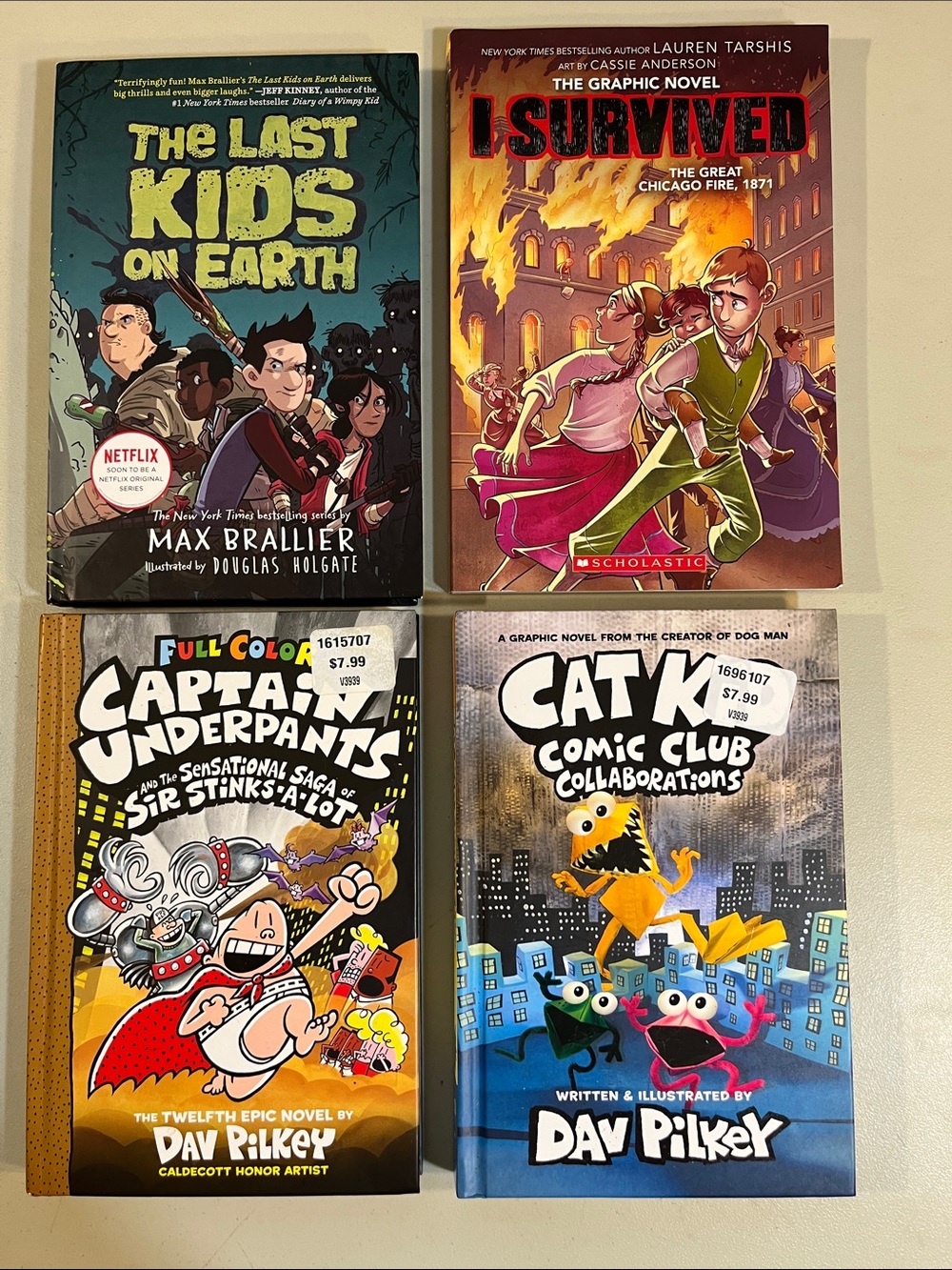 Scholastic I Survived The Great Chicago Fire Graphic Novel - Red, Orange, Yellow